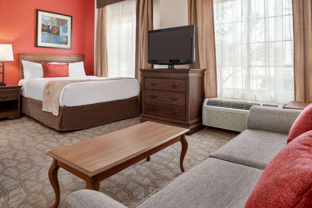 Room image 3