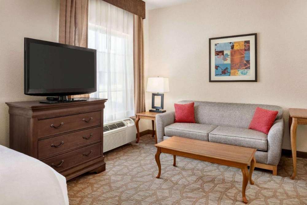 Room image 4